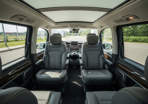 Interior espacioso y asientos confortables de la Top Van Autolux
